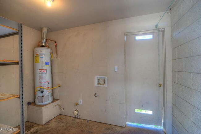 Foto del edificio - 3 Bed at 15th Ave and Peoria