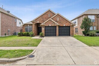 Building Photo - 9405 Fenway Dr
