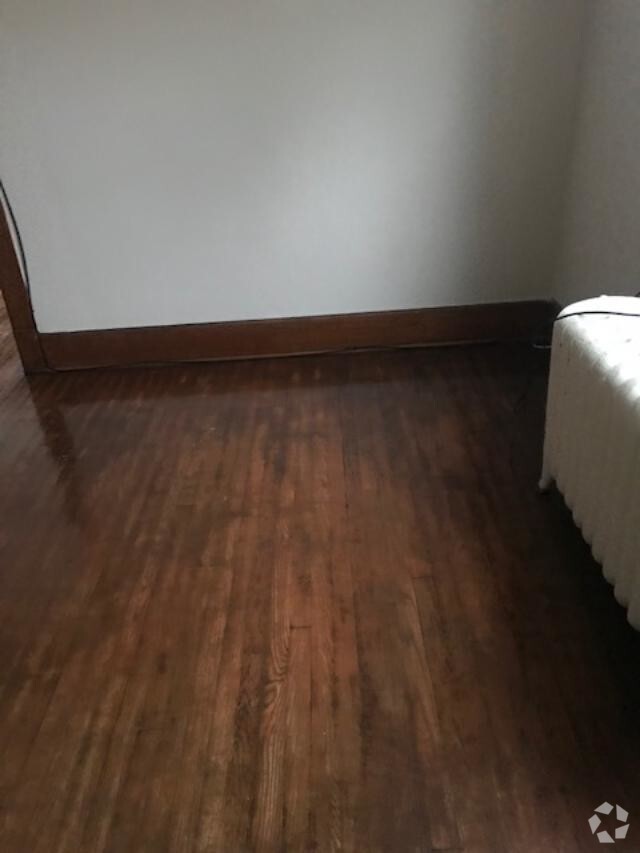 Cottage Grove Apartments for Rent with Hardwood Floors Youngstown, OH