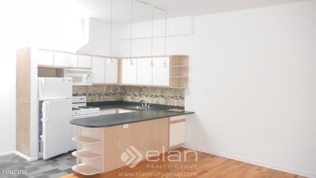Building Photo - 2 br, 1 bath  - 655 Central Apt E Unit E
