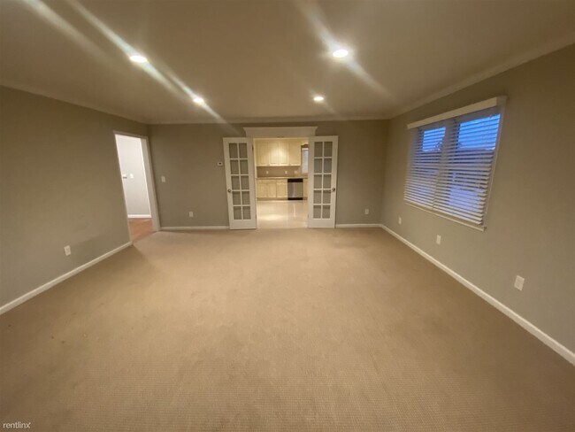 Building Photo - 3 br, 1 bath House - 3.5 Seitz Lane