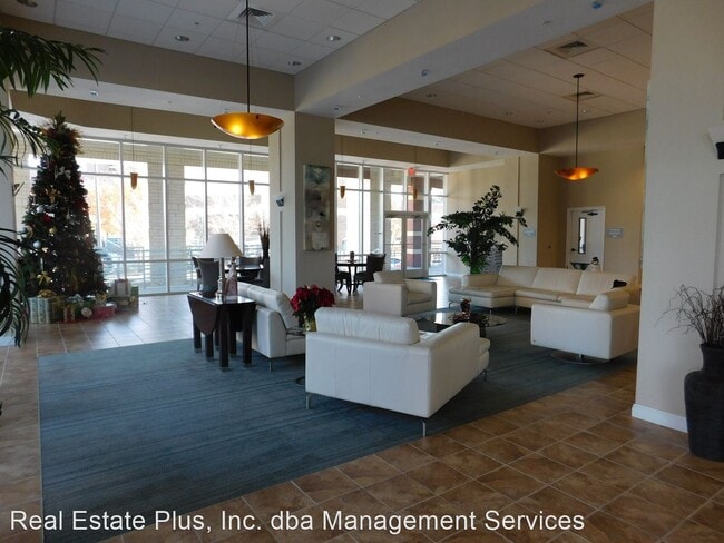 Building Photo - 1 br, 1 bath House - 101 Middle Street #336
