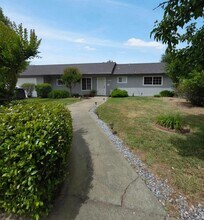 Building Photo - 1424 Calexico Dr