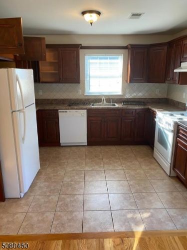 Foto del edificio - 837 Allen St