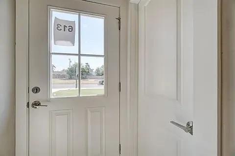 Building Photo - 616 Abadan Dr