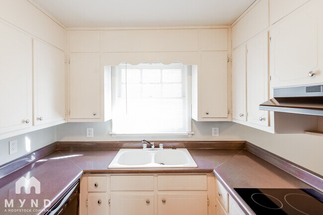Foto del edificio - 4203 Riverhall Rd