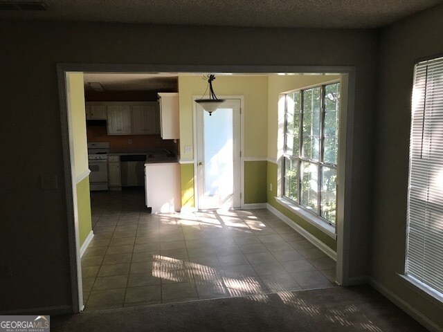 Foto del edificio - 704 Dover Ct