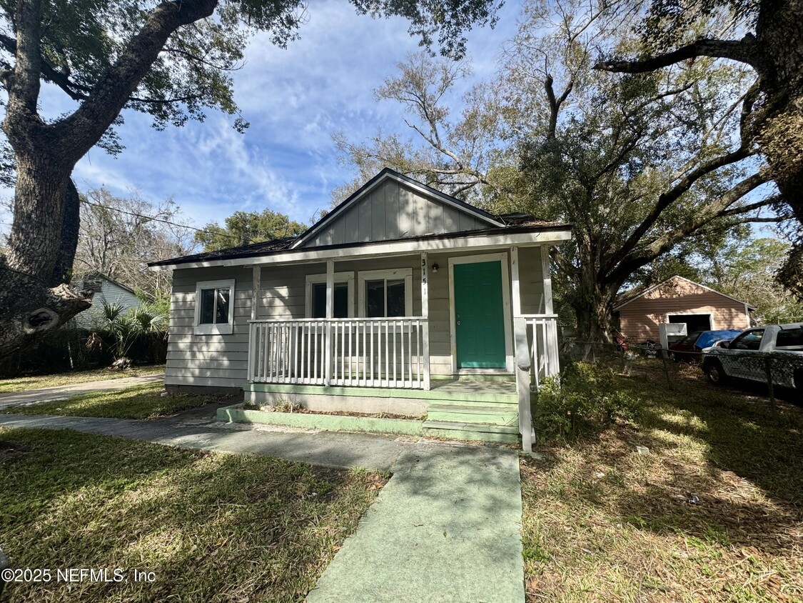 Foto principal - 3151 N 3rd St Cir