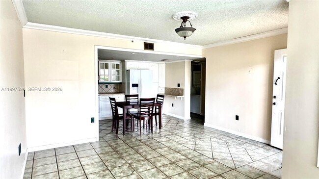 Foto del edificio - 511 NW 82nd Ave