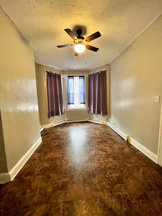 92 Clendenny Ave 1R - 90 Clendenny Ave