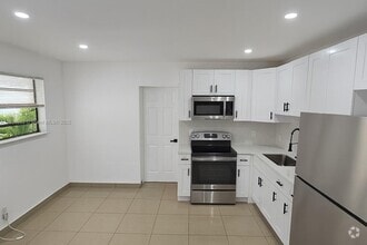 Building Photo - 1046 Foster Rd