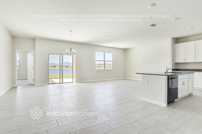 Foto del edificio - 1487 Grassland Ave