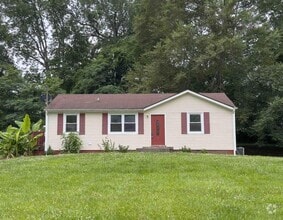 Building Photo - 808 Helton Dr