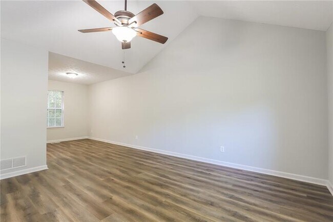 Building Photo - 4811 Remington Dr