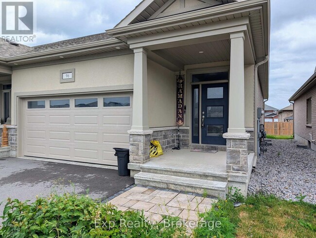 Building Photo - 96 Athabaska Dr