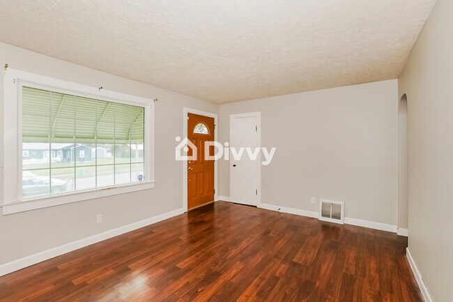 Foto del edificio - 758 East College Street