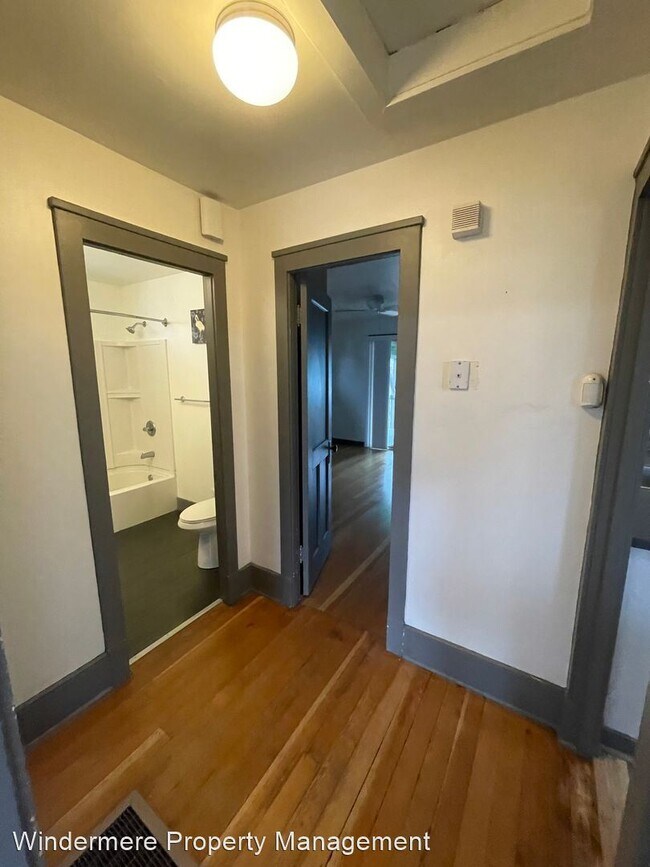 Foto del edificio - 2 br, 1 bath House - 1111 Elizabeth Avenue