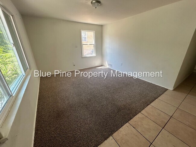 Building Photo - 99 Toponce Dr