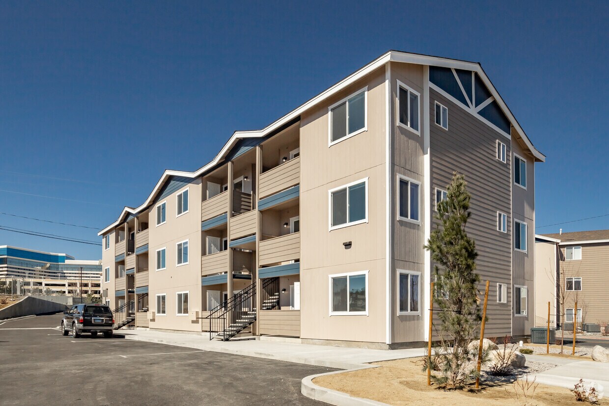Building Photo - 10 Gentry Way