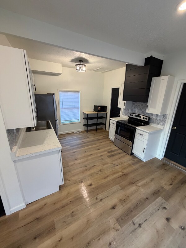 Foto del edificio - 2451 Chelsea Ave