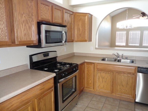 Foto del edificio - 3809 Wayne Road NE