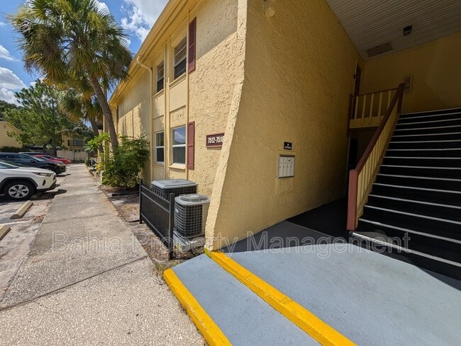 Building Photo - 7512 Dolonita Dr