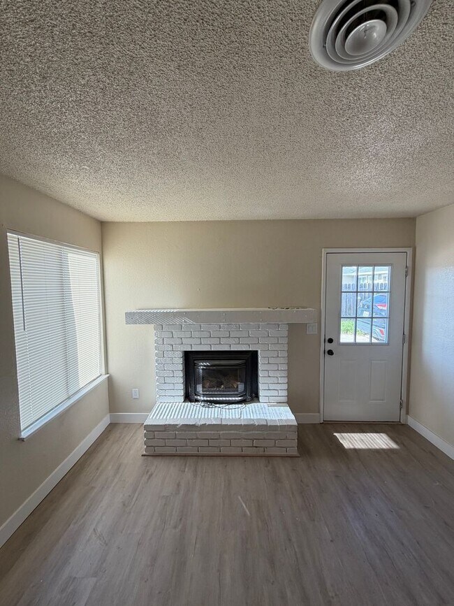 Foto del edificio - *NA114-Gill,Ravinderjit