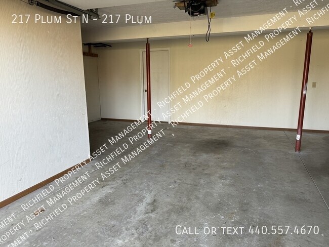 Foto del edificio - 217 Plum St N