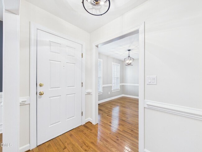 Foto del edificio - 103 Heatherwood Dr