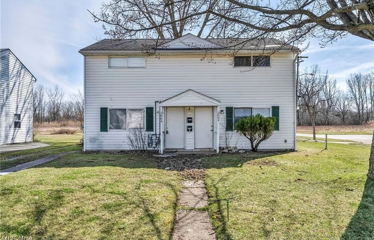 Primary Photo - 3004-3006 Cromwell Dr