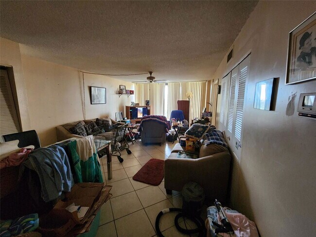 Foto del edificio - 4222 Inverrary Blvd