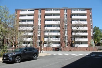 Building Photo - 29 Concord Ln
