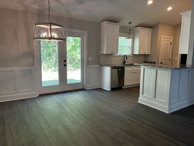 Foto del edificio - 3 Bedroom 2 Bath House