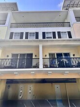 Building Photo - 3120 E Latitude Cir