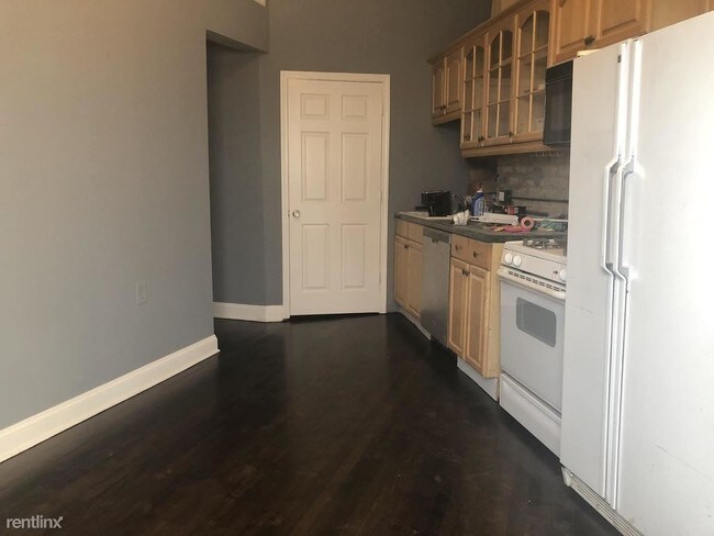 Building Photo - 2 br, 2 bath Apartment - 3803 N Clark St