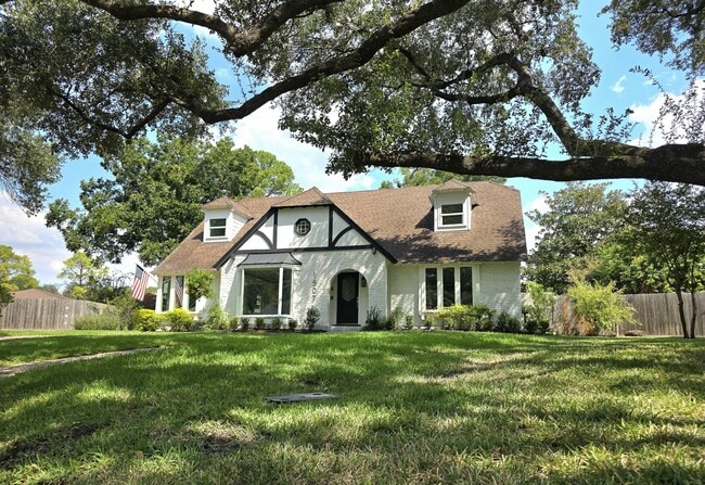 Foto del edificio - 1507 Village Green Ct