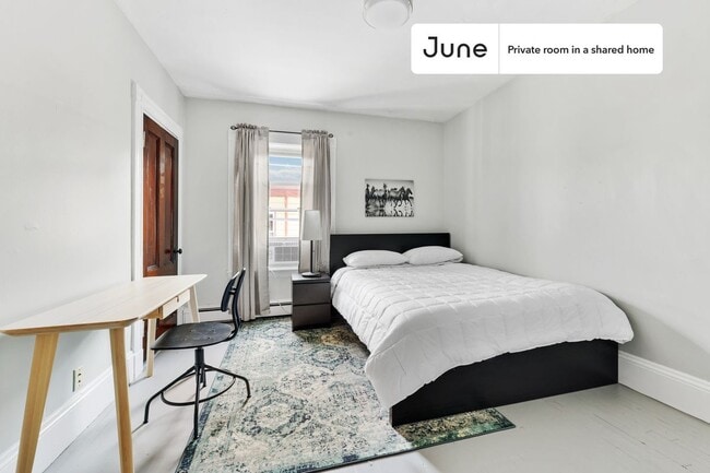 Building Photo - Room in Shared 4 bed/2 bath home in Allston