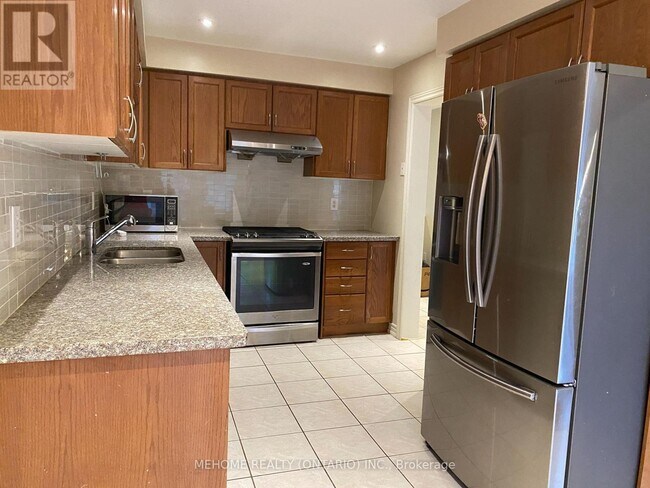 Building Photo - 49 Selkirk Dr