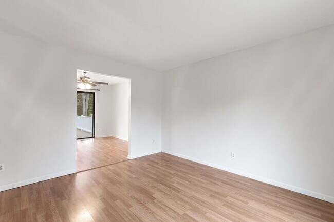 Building Photo - 4 Dewberry Way