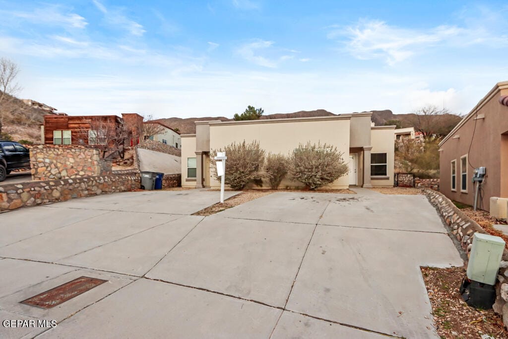 Foto principal - 4716 Pistolero Ln