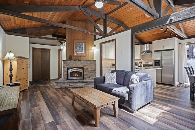 Building Photo - 3 Killdeer Ln
