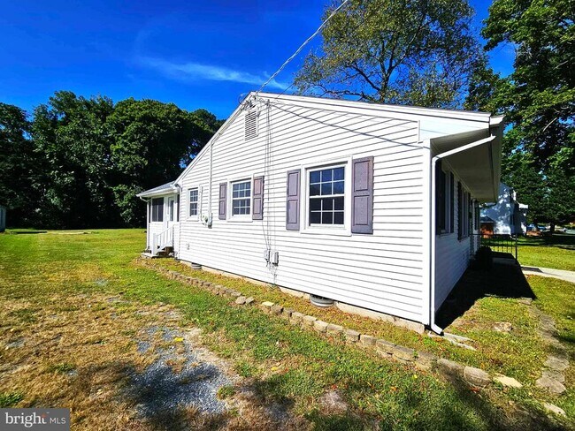 Building Photo - 308 Carey Ave