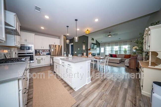 Foto del edificio - 5008 Cedar Brush Ct