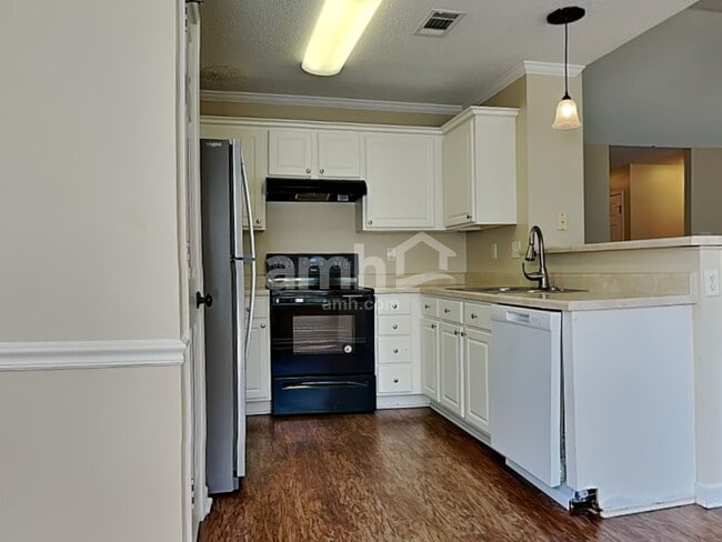 Building Photo - 1406 Siskin Dr