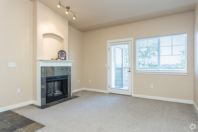 Interior Photo - Echelon