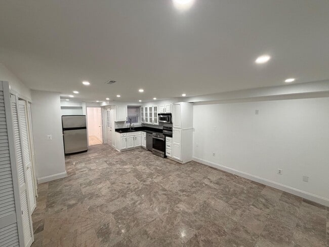 Building Photo - 1605 New Jersey Ave NW