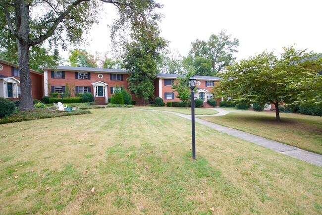 Foto del edificio - 3535 Roswell Rd NE