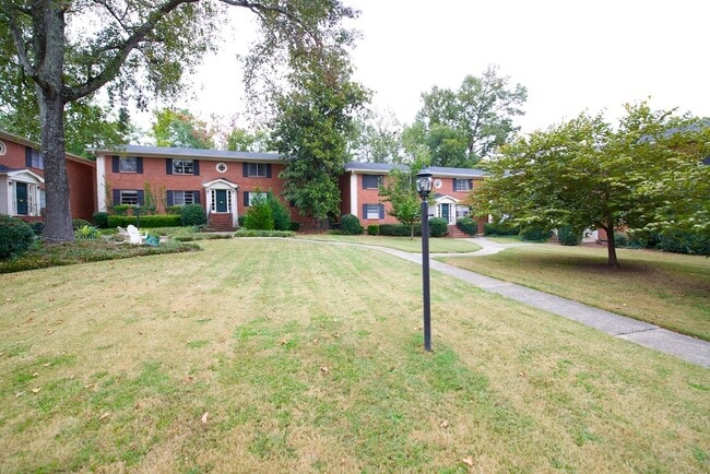 Photo - Spacious 2 Bedroom w/ Pool Less Than 1 Mile From Heart of Buckhead!! House