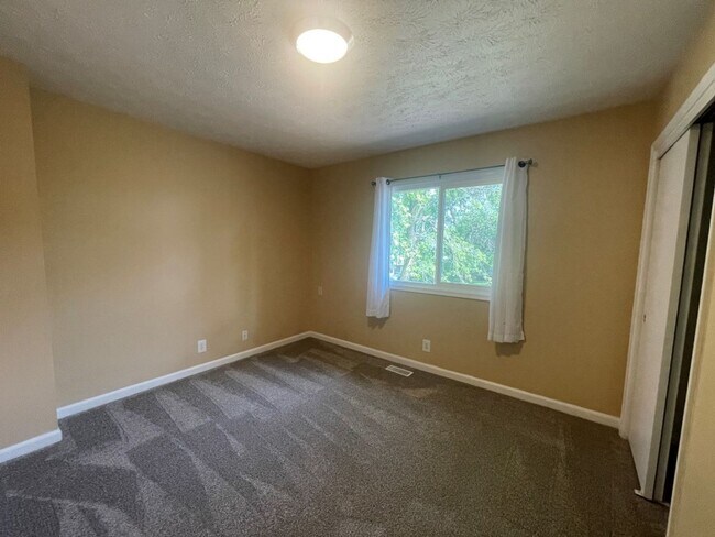 Foto del edificio - Bellevue Home For Rent!