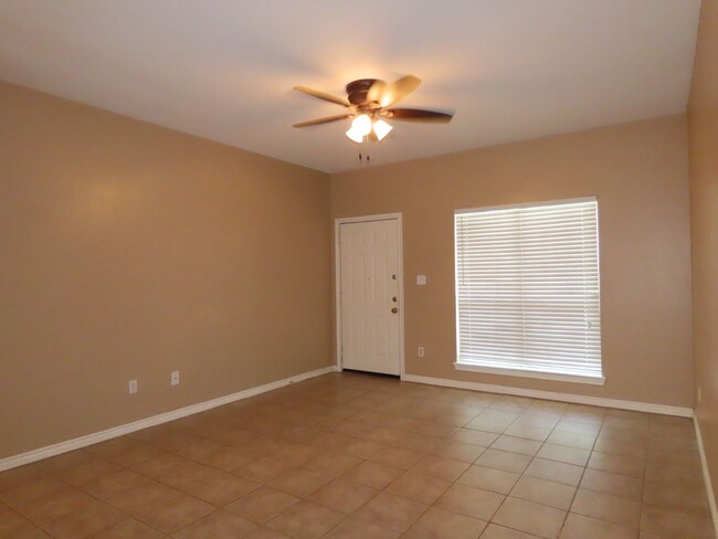 Foto del edificio - Lindale ISD! Beautiful 3 Bedroom, 2 Bath D...